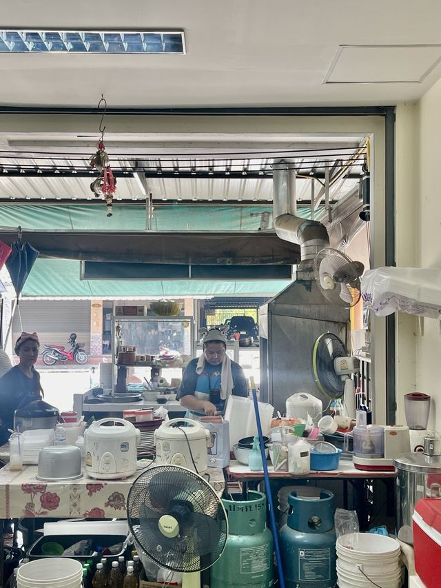ร้านตามสั่ง 100 เมนู 🥗🥙🍲🍜