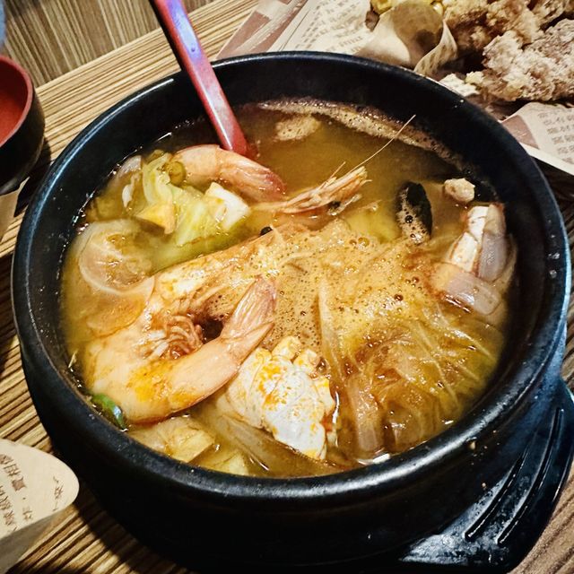 🇰🇷正宗韓國炸雞🍗配韓國五十歲酒🥃~正😋👍🏻 🇰🇷正宗韓國炸雞🍗配韓國五十歲酒🥃~正😋👍🏻