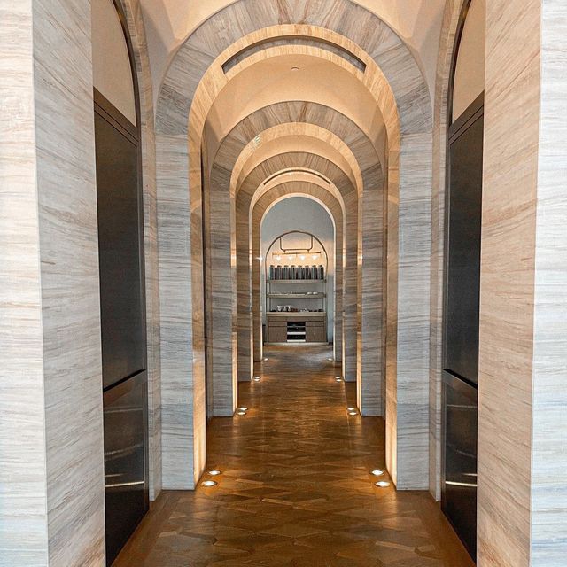 Waldorf Astoria - ที่พักหรูใจกลางเมืองกรุง