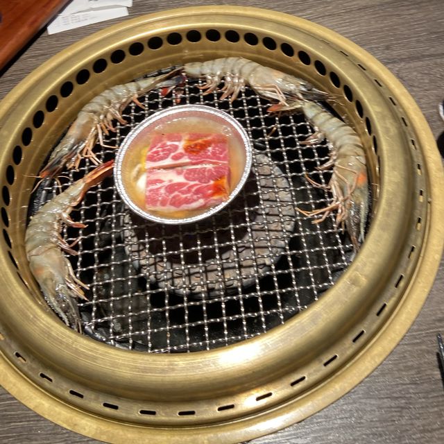 牛角 海鮮 燒肉 , 大滿足 ！