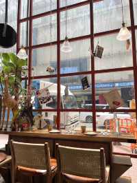 香港銅鑼灣玩味打卡餐廳-The Old Book Store by The So Lonely Club