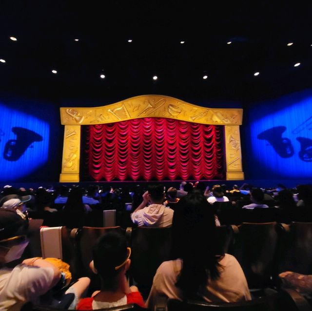 香港迪士尼樂園：魔法與夢幻相聚