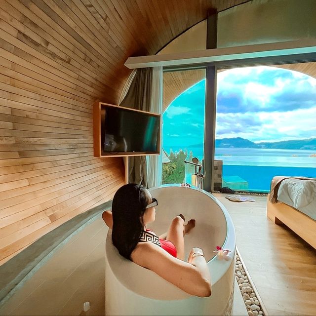          Crest Resort & Pool Villas Phuket