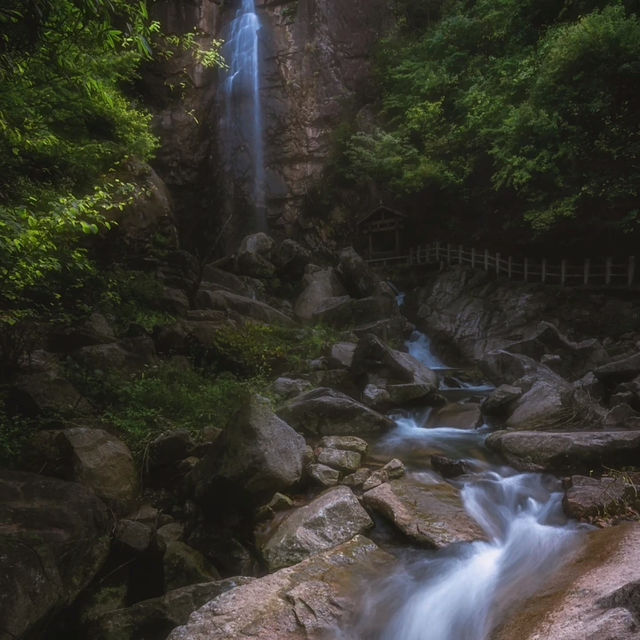 秀靈瀑布風景區 💦🌿大自然的清新🏞️🚶