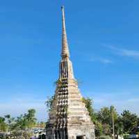วัดโบสถ์สีม่วง สวยเกินห้ามใจ !