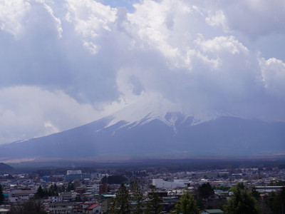 CoStudio | 新倉富士浅間神社 - 富士山の絶景🗻⛩️ | Trip.com