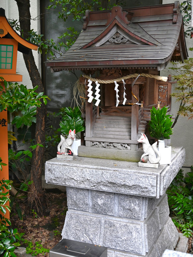 【矢ノ庫稲荷神社/東京都】日本橋の米蔵を守護する神社