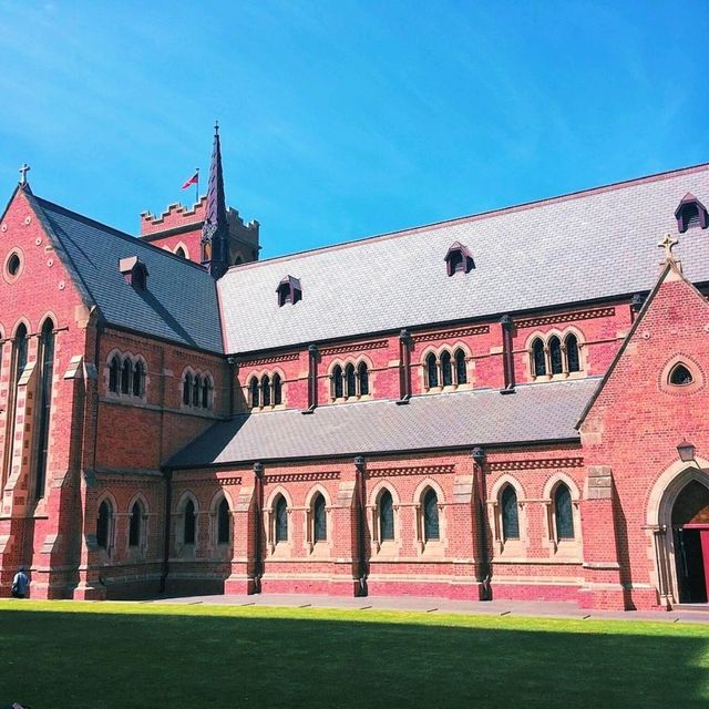 Visit St George Anglican Cathedral 