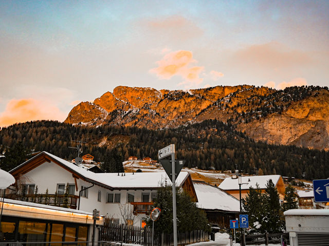 Experiencing the Golden Hour in Val Gardena: A Photographer's Dream 🌄✨