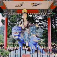 Ten Thousand Buddhas Monastery
