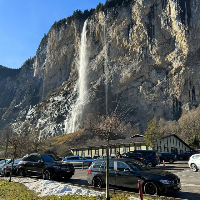 🇨🇭 Lauterbrunnen: A Valley of Waterfalls and Alpine Splendor