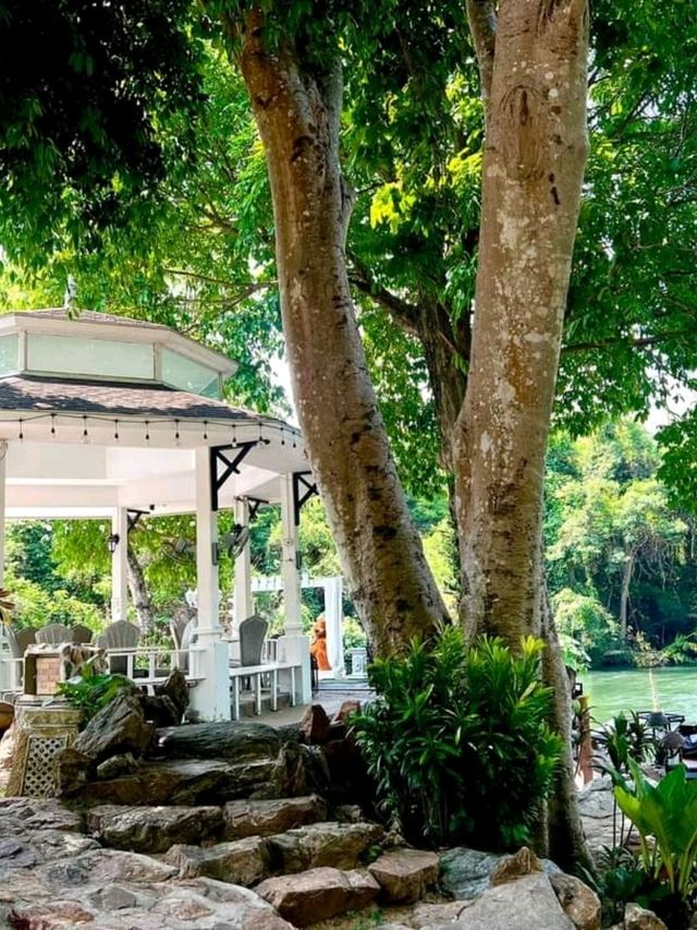 นาน่า รีสอร์ท ที่พักติดลำธาร แก่งกระจาน