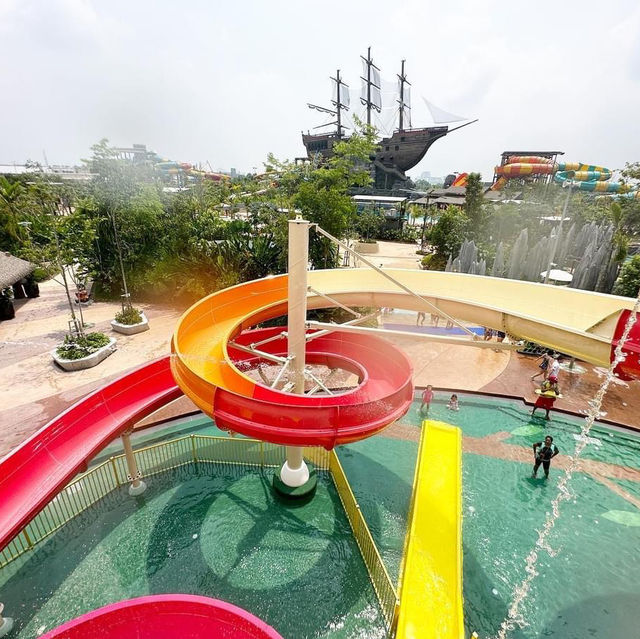 **Exciting Water Activities at Splash Mania Water Park**