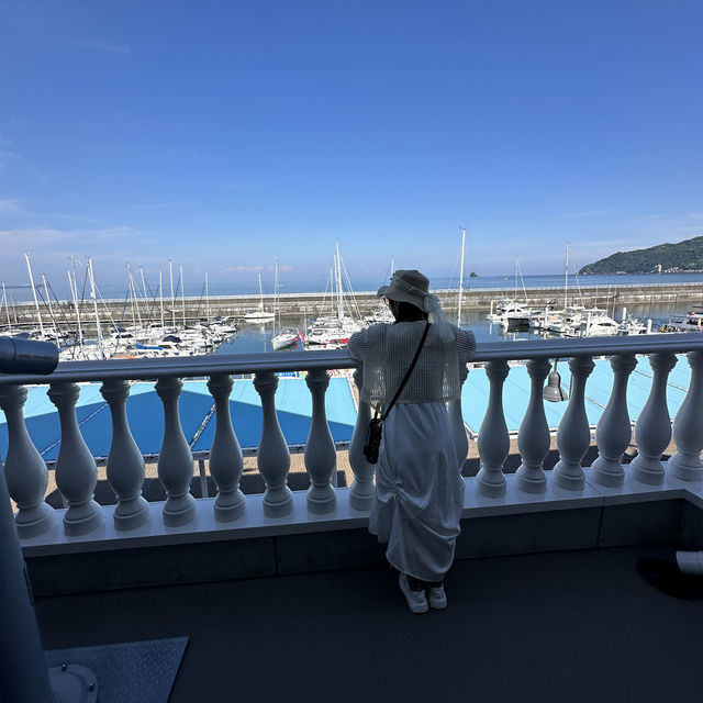 【静岡】温泉施設や飲食店が立ち並ぶ道の駅