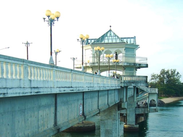 สะพานรักสารสิน