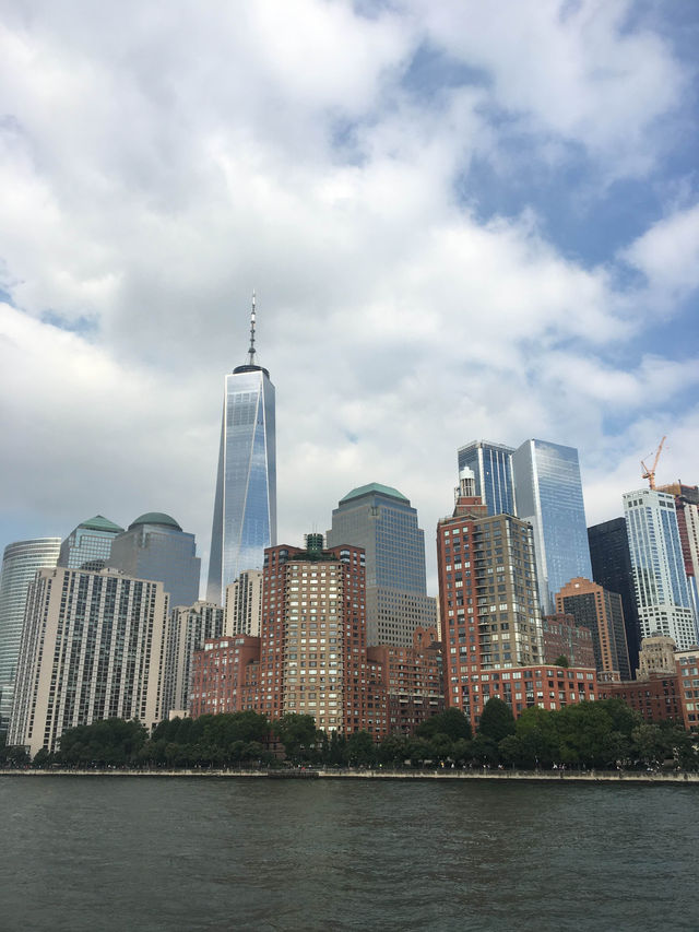 New York City Boat Ride: Unforgettable Skyline Views 🗽🚤