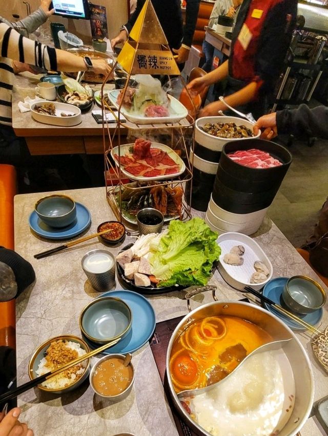 【臺中】若你是吃鍋的愛好者，嚮辣無疑是你不能錯過的美食體驗