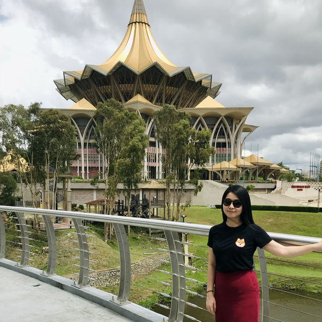 Discovering Kuching's Waterfront: Mosque, Bridge, and Tua Pek Kong Temple
