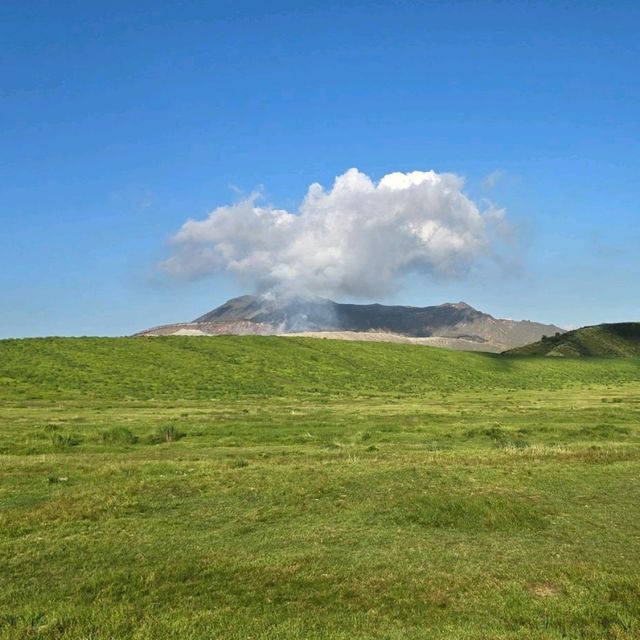 Nature's Splendor: Kusasenrigahama ("thousand miles of grass") @ Aso Volcano 