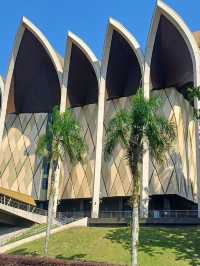 Kuching: The Charming City of Cats and Culture