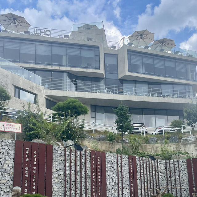 清州　ルーフトップもある高台の絶景カフェ【오지 】