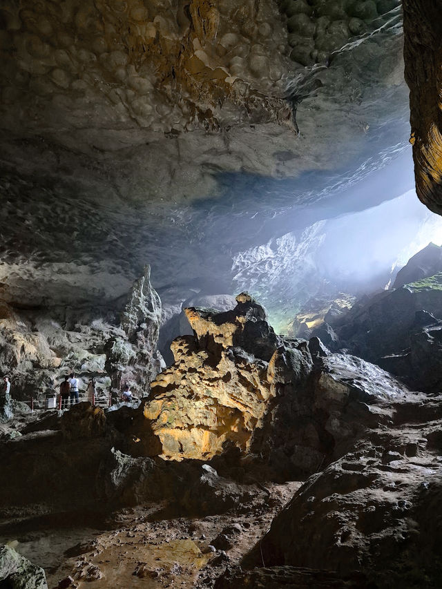 Embracing Nature’s Serenity in Halong Bay