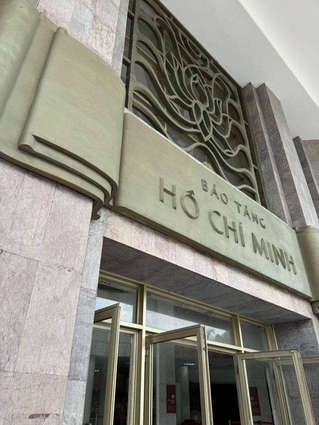 河內必到胡志明博物館