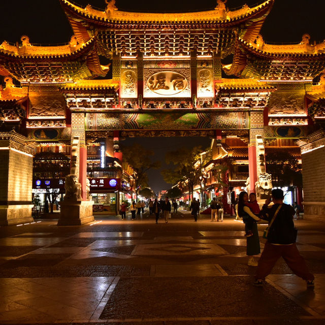 Guandu Ancient Town ตลาดตอนเย็น kunimg