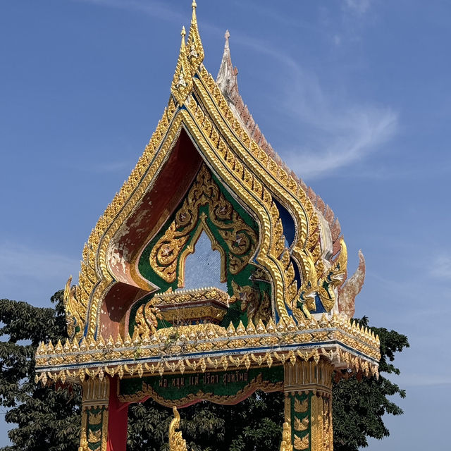 ทำบุญไหว้พระที่“วัดนพรัตนาราม”
