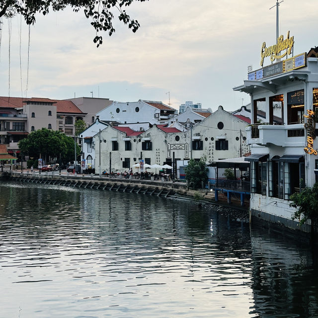 Discovering Historical Stadthuys Melaka!