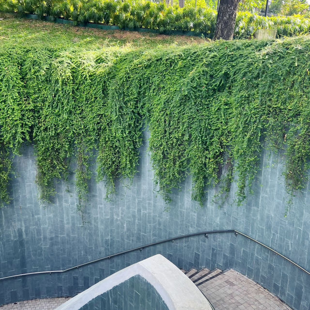 History and Serenity: Exploring Fort Canning Park and Its Hidden Gems 
