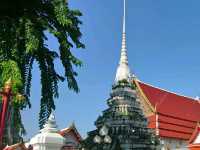 พาคุณพ่อมาไหว้พระ วัดชนะสงคราม