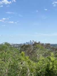 ［奧斯汀旅遊］Mount Bonnell ☀️💎在陽光下閃閃發亮的科羅拉多河