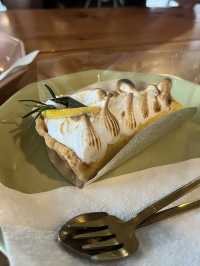 แวะทานอาหารที่ร้าน ชร Cafe