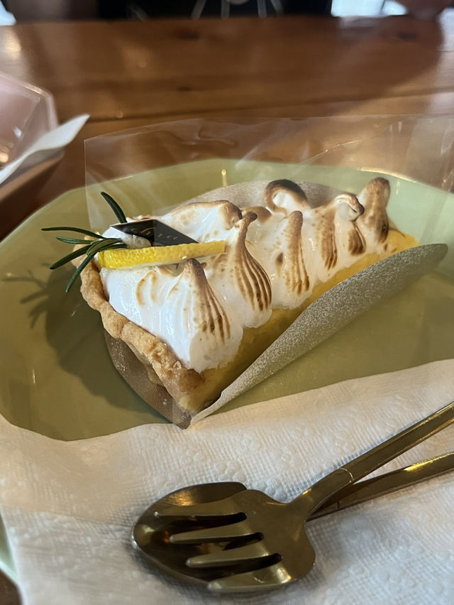แวะทานอาหารที่ร้าน ชร Cafe