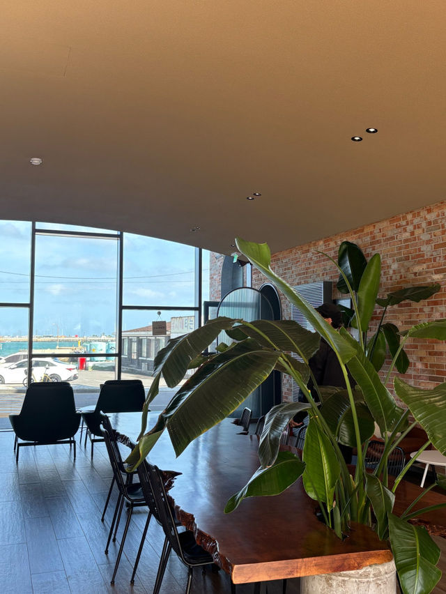 [제주공항☘️근처 카페] 이호 테우 해변 오션뷰 카페 신상