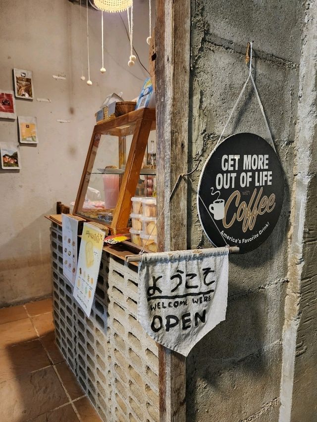 【チェンマイ】メーカー運河沿いのスローなカフェ☕