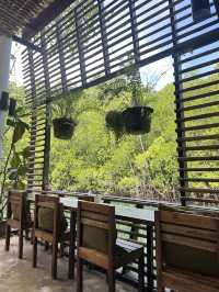 ที่พักติดริมน้ำเกาะกูด Escape life koh kood
