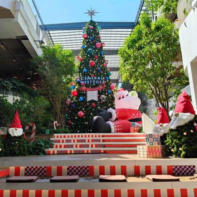 ที่ถ่ายรูปสวยธีมคริสต์มาส CentralWestville