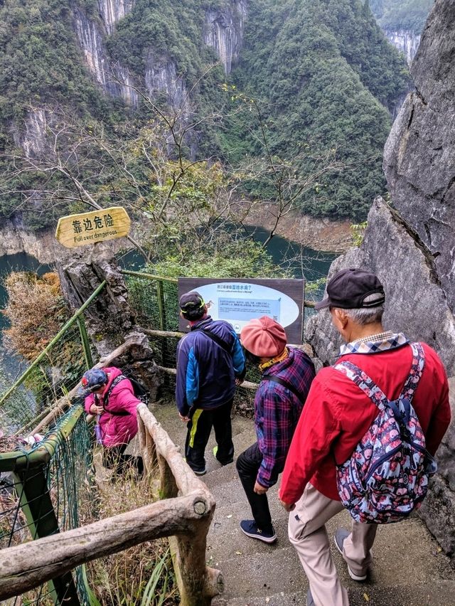 貴州銅仁大峽谷，乘船漂流感受壯闊的山河秀麗