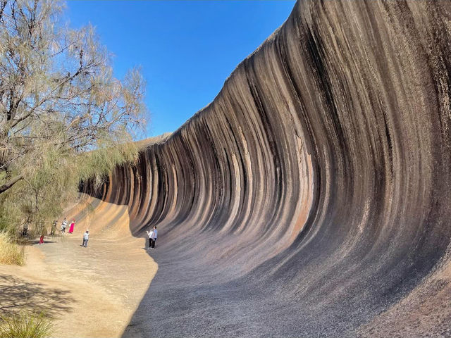 Awe-Inspiring Outdoor Adventure at Wave Rock