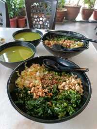 Unveiling the Rich Flavors of Tradition:Tai Hong Kopitiam's Leicha Delight