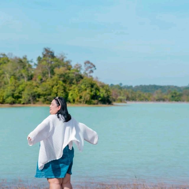 อ่างเก็บน้ำสายศร สีมรกต 