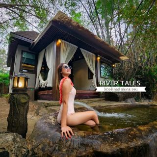 Riverside accommodation with a private atmosphere