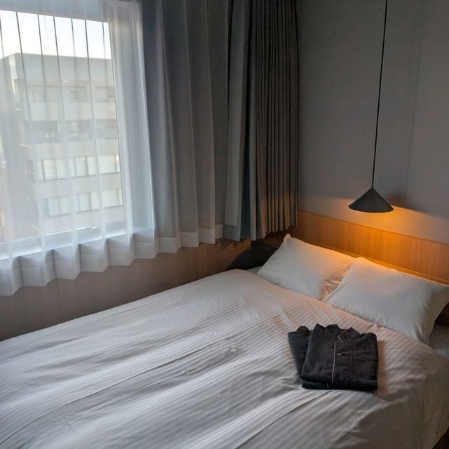 🇯🇵東京「鶯谷LANDABOUT」文青風設計旅店，白天夜晚各有特色！