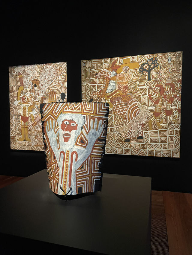 🇦🇺 Lost in a Kaleidoscope: A Journey Through the NGV