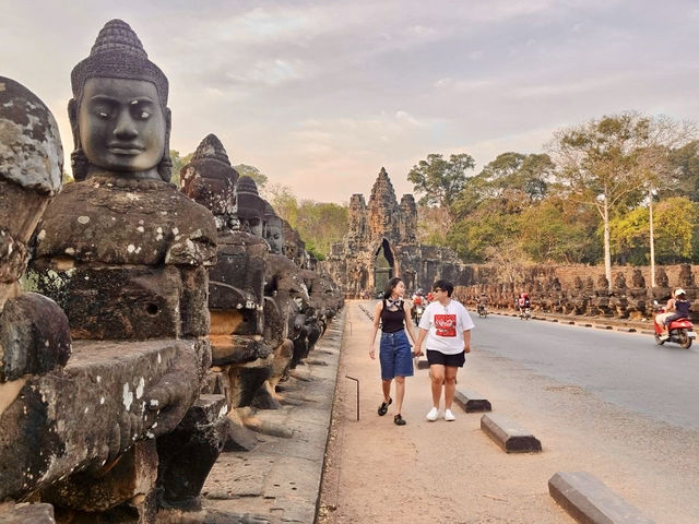 จุดลับชมพระอาทิตย์ตกดินที่นครวัด Sunset 🌅 