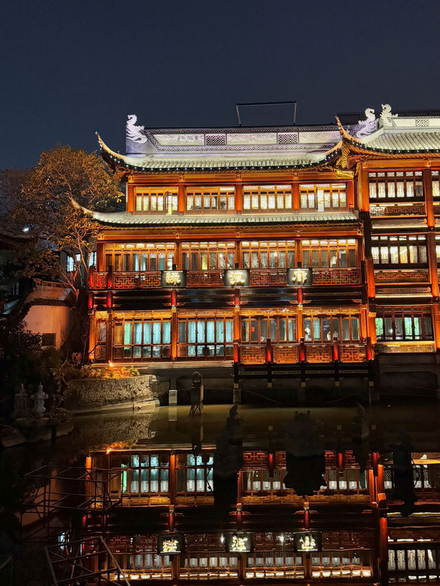 上海豫園商圈攻略｜燈會限定浪漫打卡！百年老城廂逛吃指南，感受最地道的上海風情！