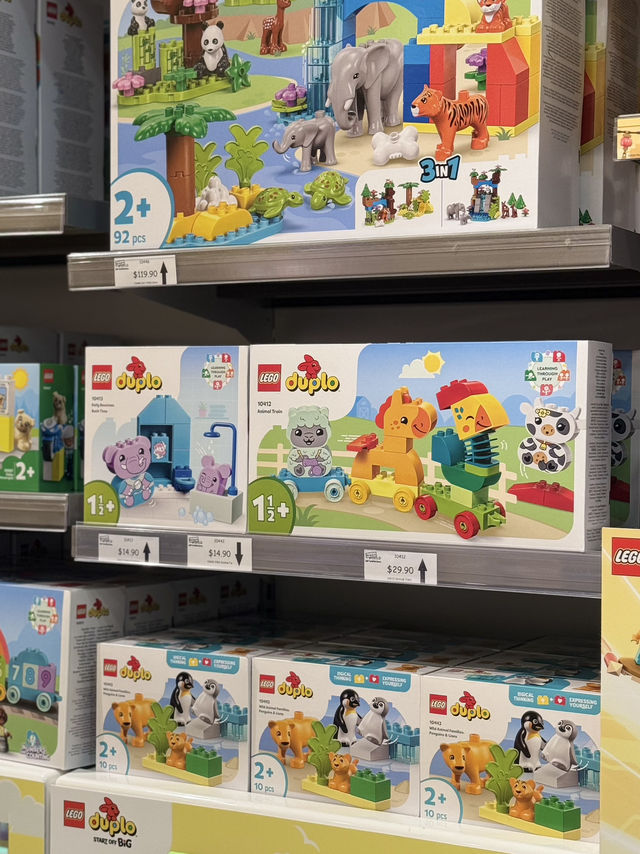 LEGO STORE IN SUNTEC CITY, SINGAPORE 🇸🇬