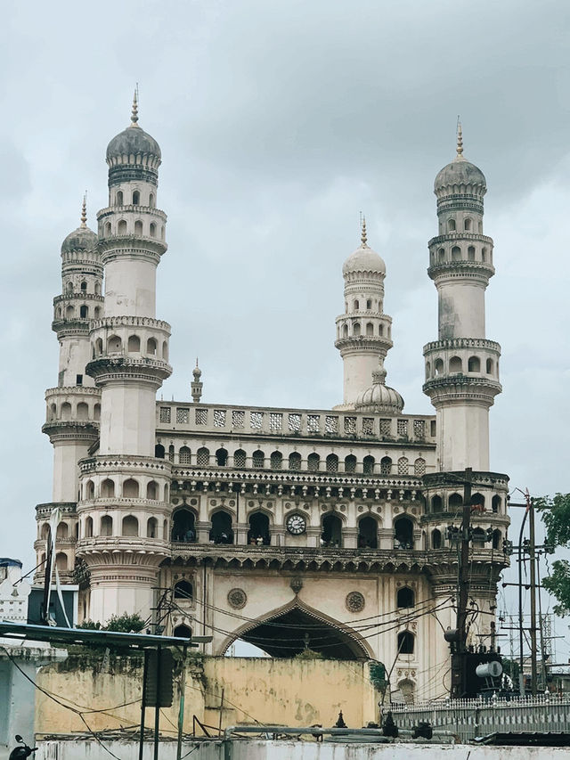 Mecca Masjid – Serenity Amidst the Chaos